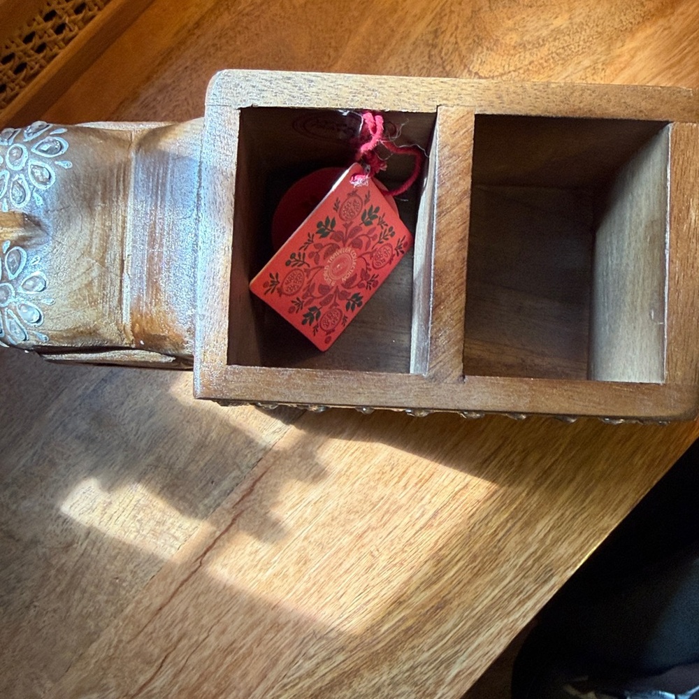 Handcarved Wooden Elephant Decorative Organizer with silver Inlay - Picture 2 of 4